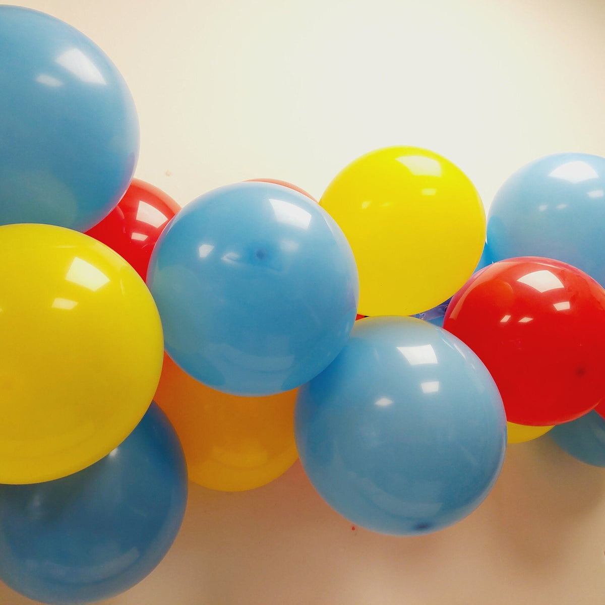 Blue yellow red train Birthday Balloon garland product photo 5