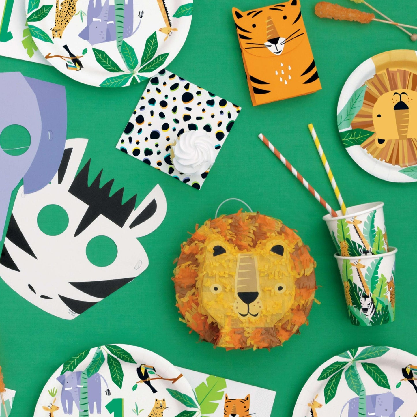 Jungle animal birthday party 9" plates 8-pack and matching cups - TheLittleStuff