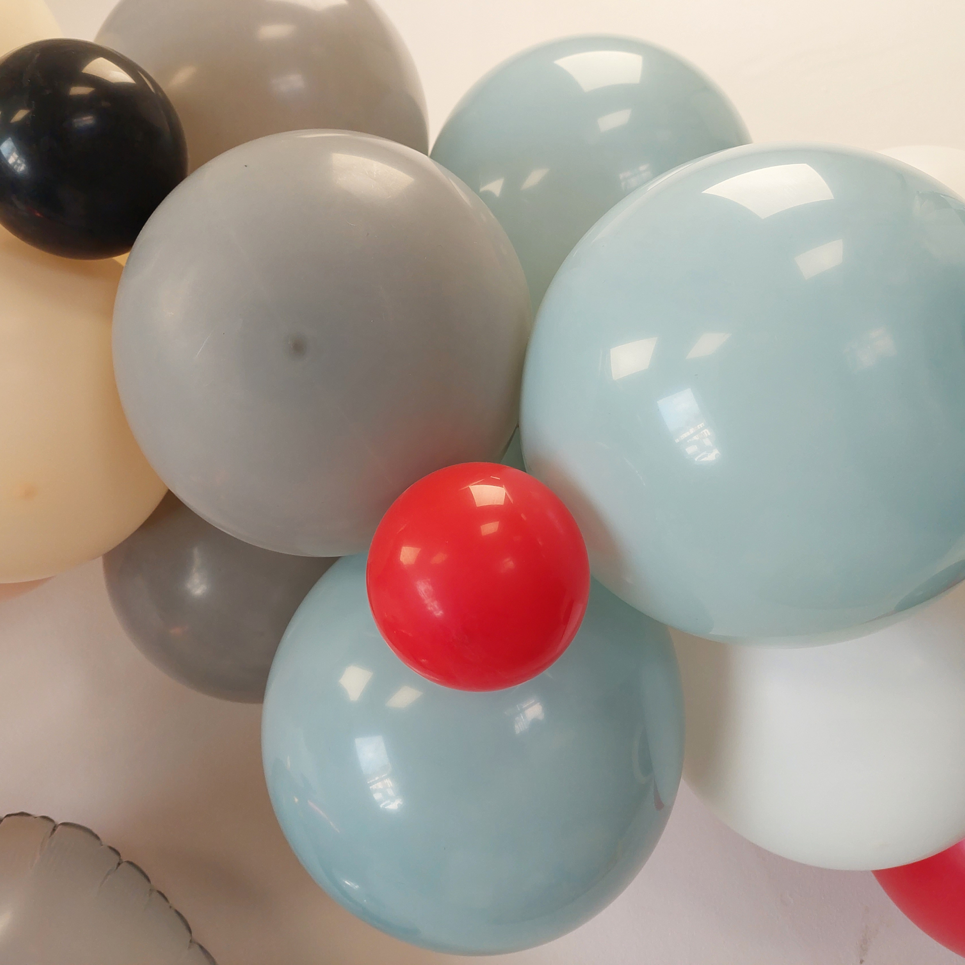 Racing Car Birthday Balloon Garland - TheLittleStuff