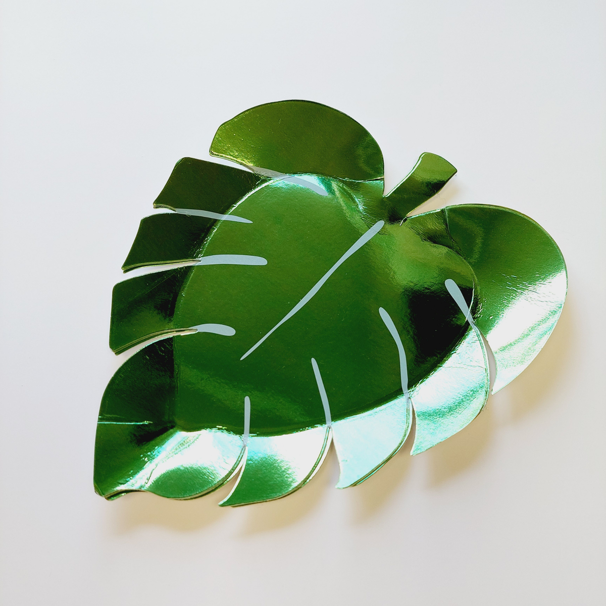8-pack 9inch tropical leaf plates with 10-pack napkin set product photo 2