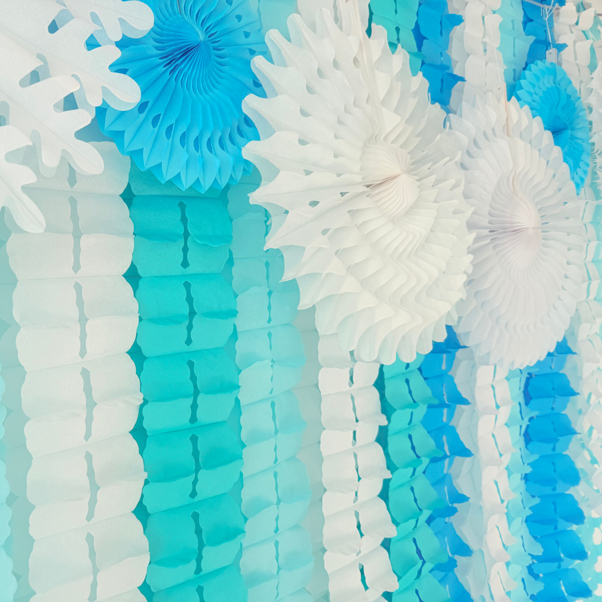 Blue white ice frozen style paper honey comb flower garland and fan decoration display product photo 5