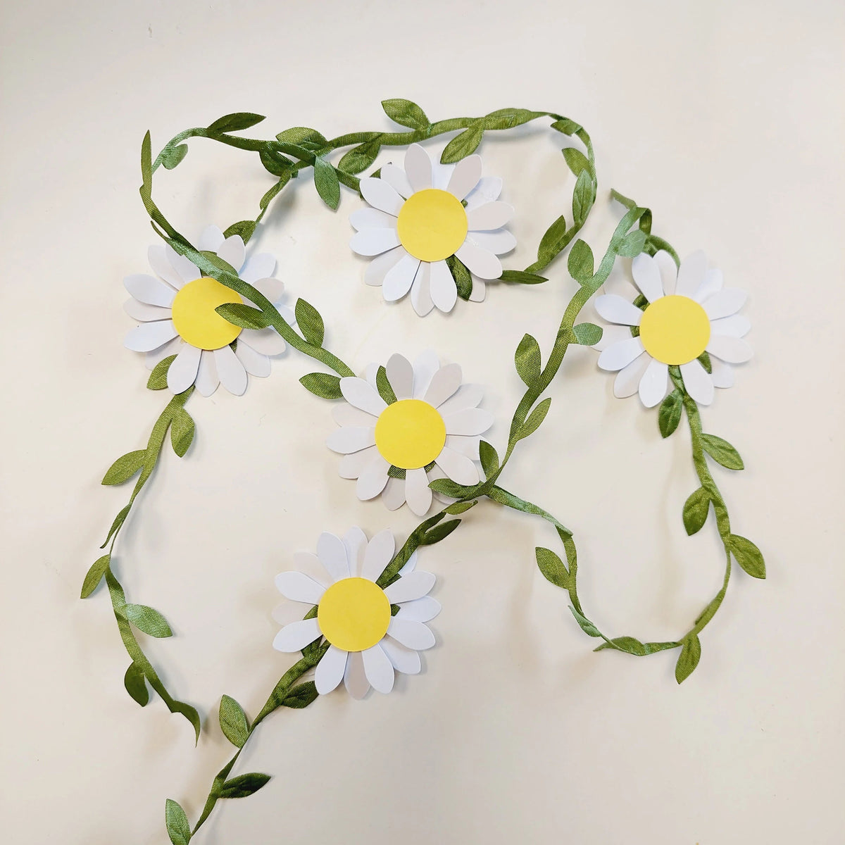 Daisy and Leaves Bunting Garland balloon tails decoration product photo 5