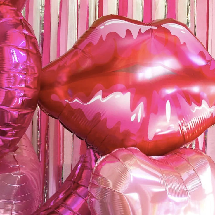 Lip and Hearts pamper party girls women valentine's day birthday party Balloon Bundle product photo 4