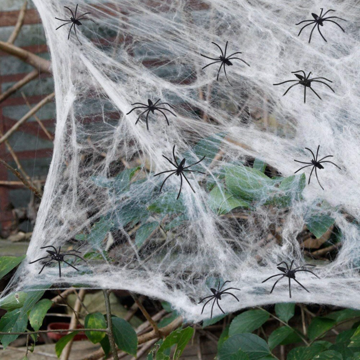 Halloween spiders and cotton web decoration - TheLittleStuff